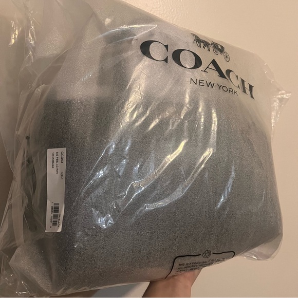 NWT coach!! Rowan Large Satchel Bag In Signature Leather 🖤 - Picture 6 of 6